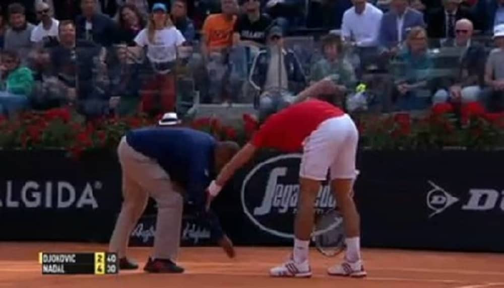 Novak sudiji: Ne diraj to!