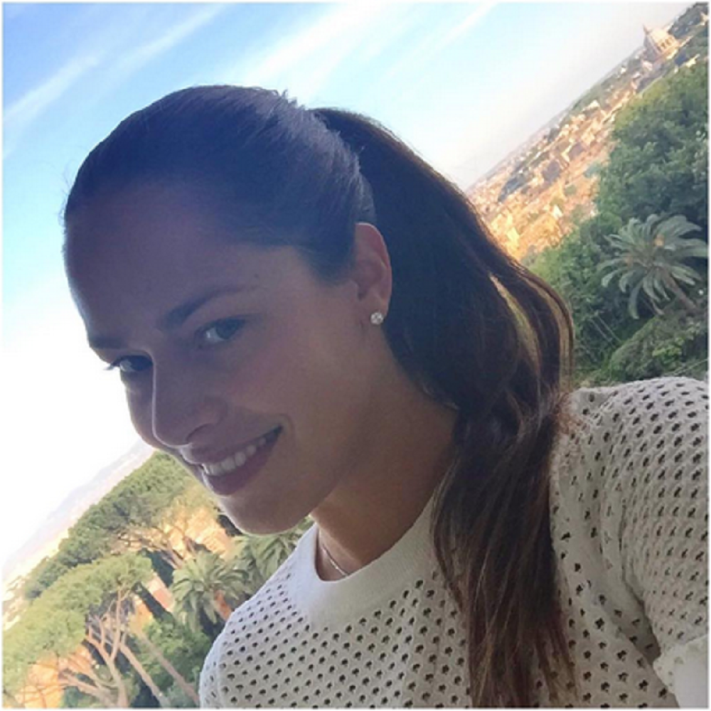 Ovoj osobi Ana Ivanović svaki dan šalje privatne fotke