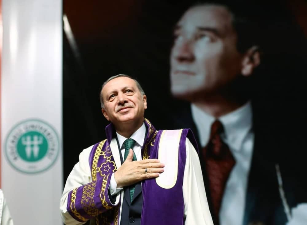 Erdogan udao ćerku, Davutoglu kum