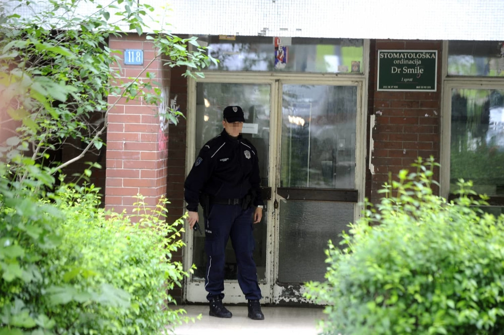 FOTO~Muž izbo ženu, pa pokušao da se ubije!