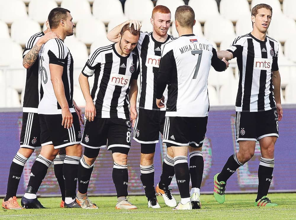 Ovako se fudbaler Partizana oprostio od preminulog druga (FOTO)