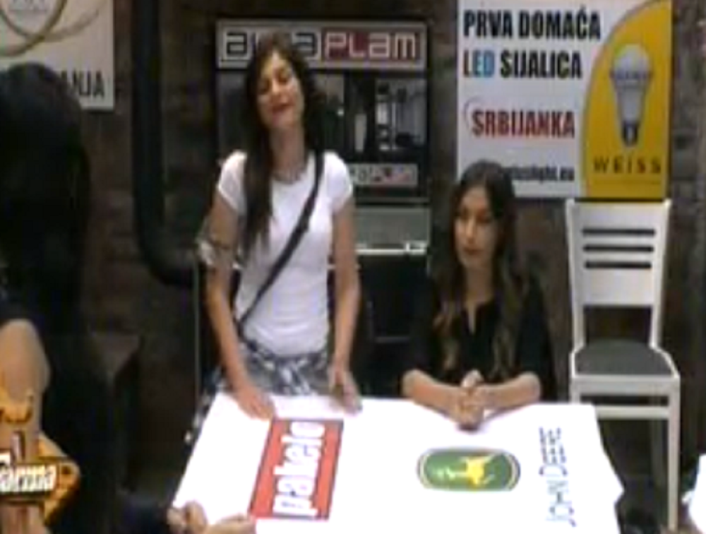 Maja odabrala sluge!