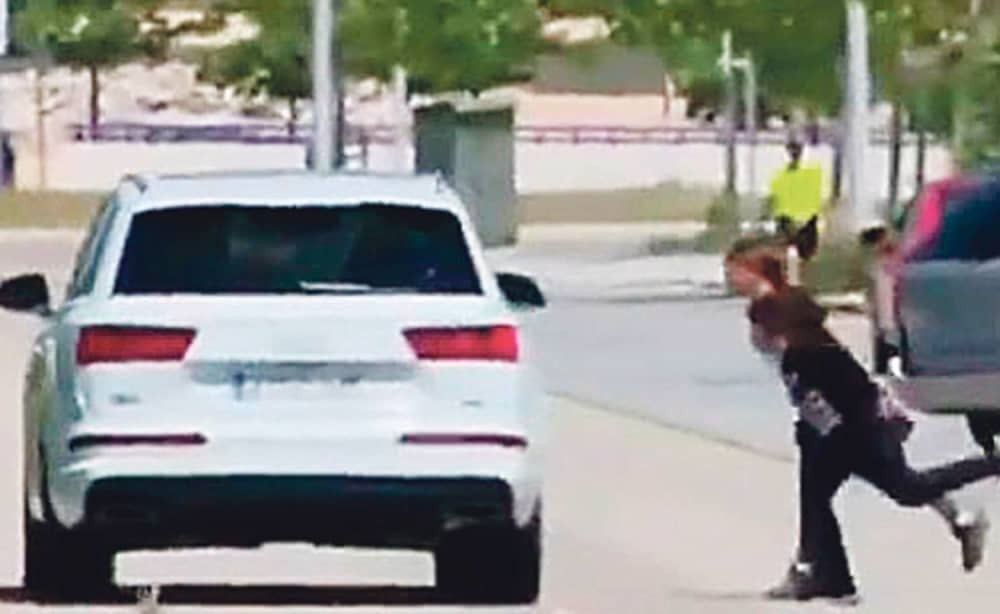 Klinci ispljuvali Modrića!