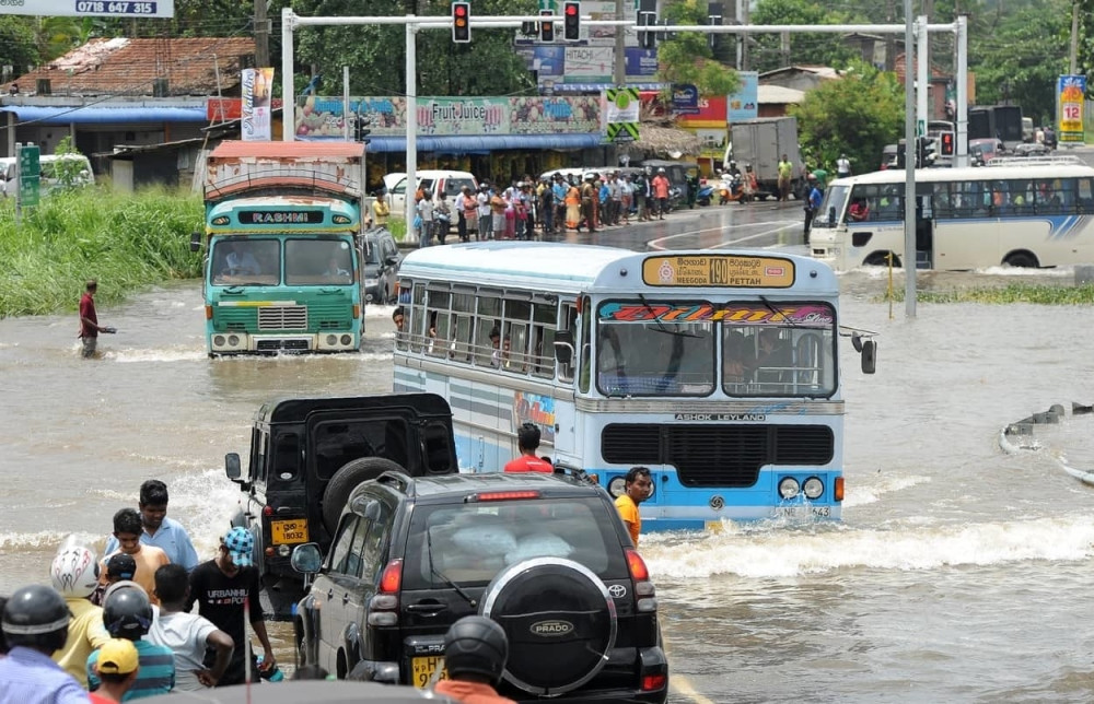 Pronalaze žrtve zatrpane u blatu