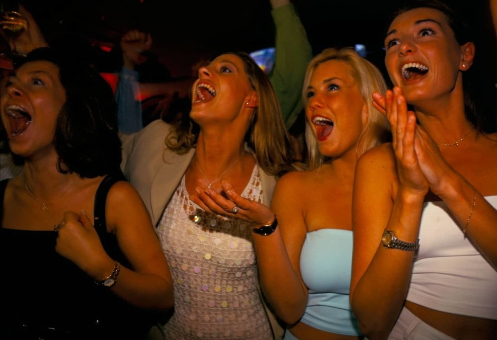 Striptizom proslavila titulu voljenog kluba (VIDEO 18+)