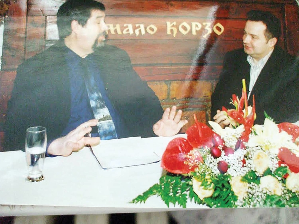 Dobro peva, još bolje pravi pljeskavice!