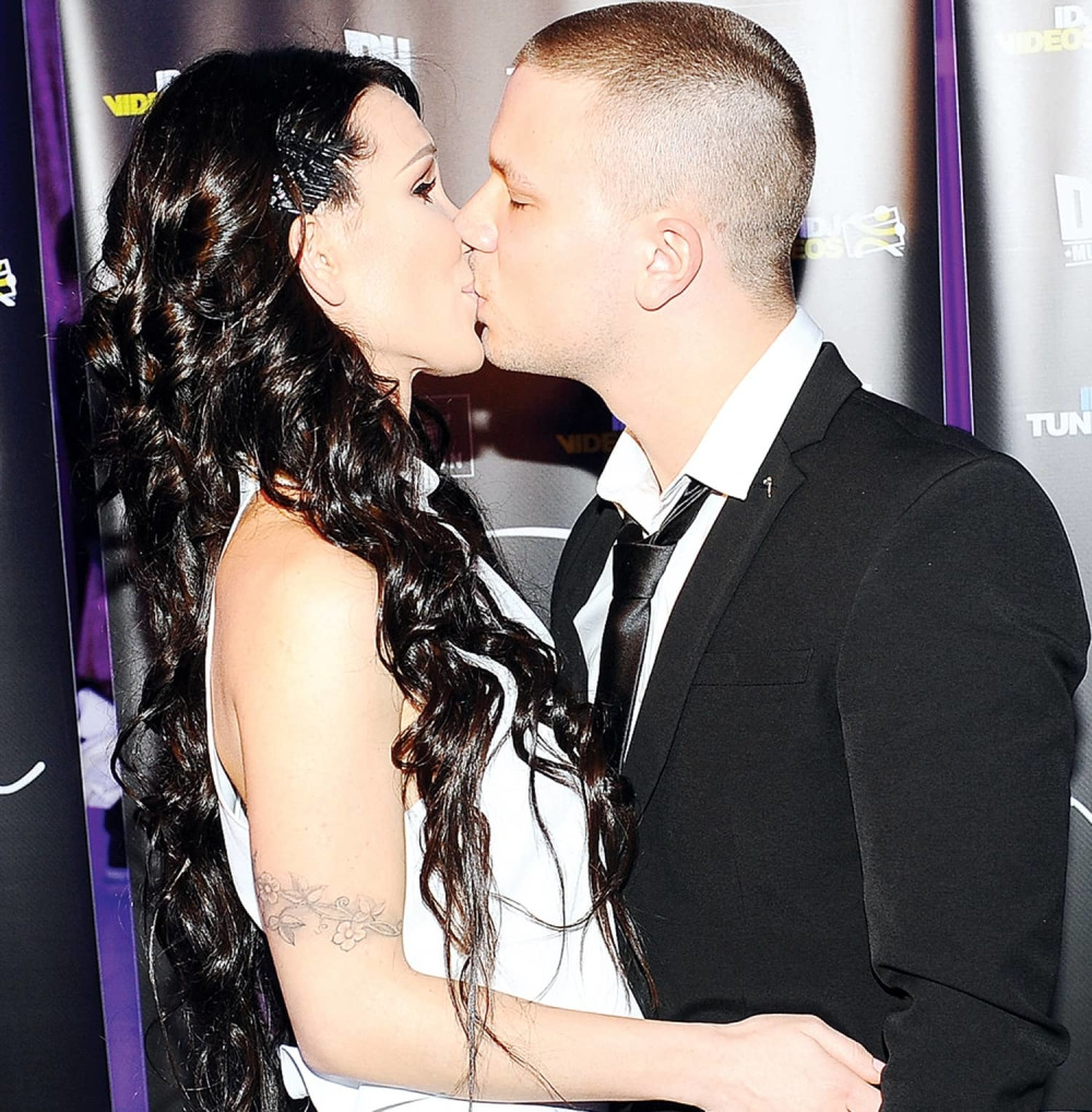 Plašimo se da pričamo o bebi