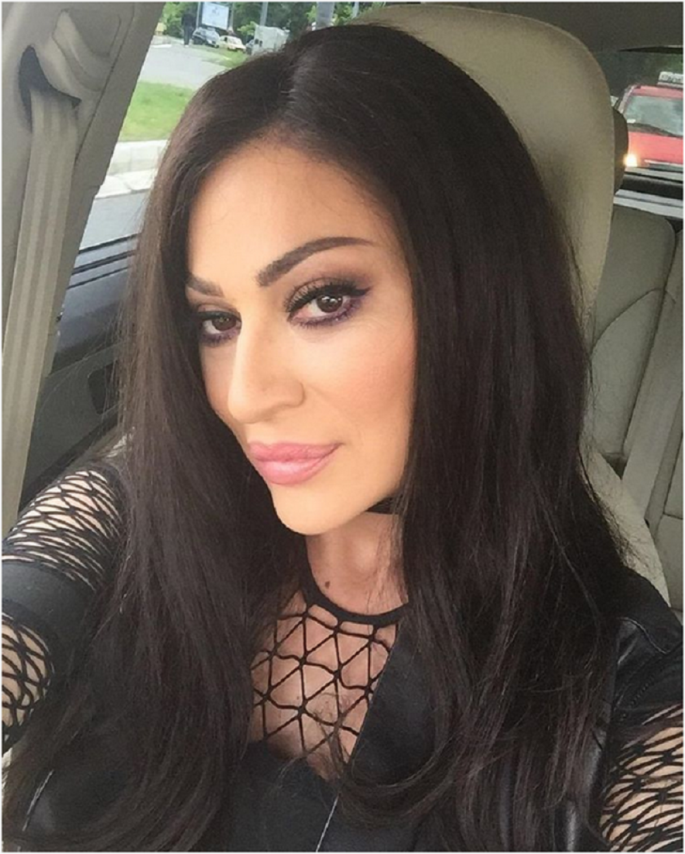 Ceca provocira novim imidžom! (FOTO)