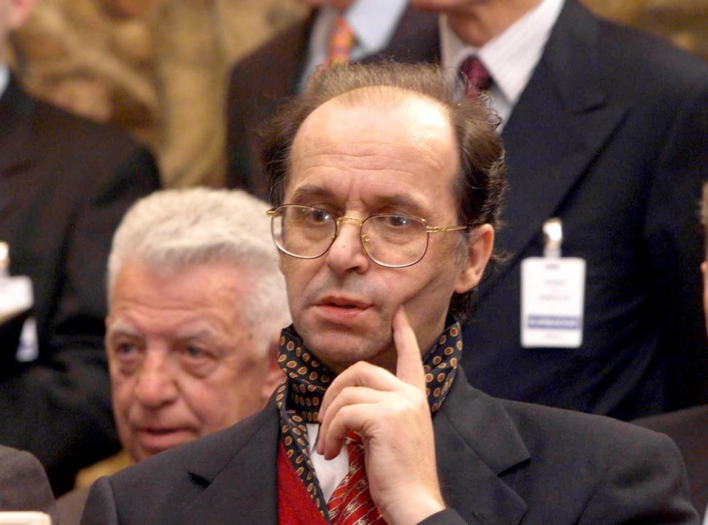 Rugovin sin optužen za prodaju viza