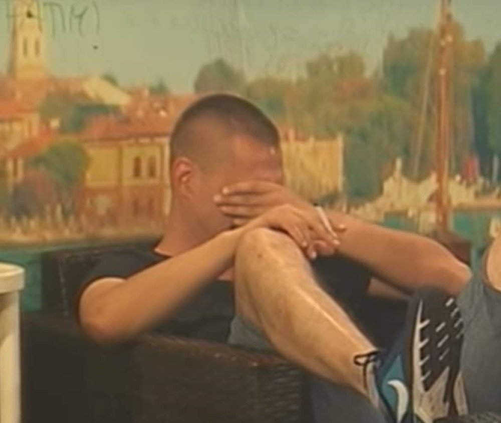 Dok su se svi provodili, on je plakao (VIDEO)