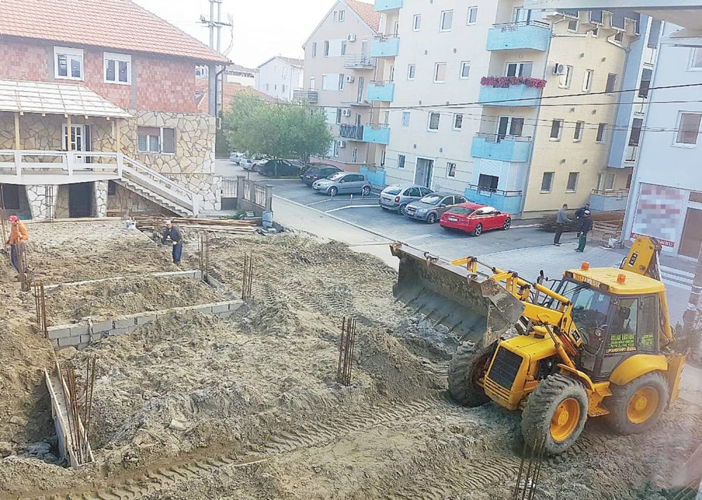 Divljaci žure da preteknu naprednjake!