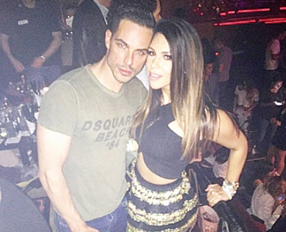 Kaja u zagrljaju bivšeg dečka!