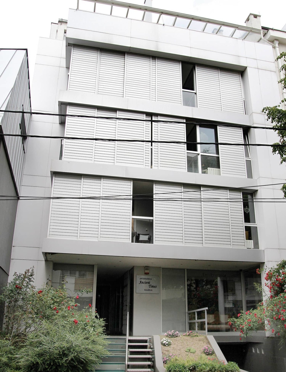 Pevači prodali tatin stan i podelili pare