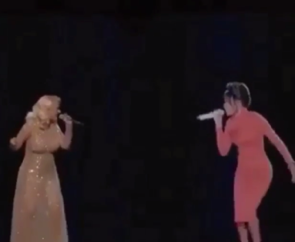 Kristina Agilera i Vitni Hjuston u duetu (VIDEO)