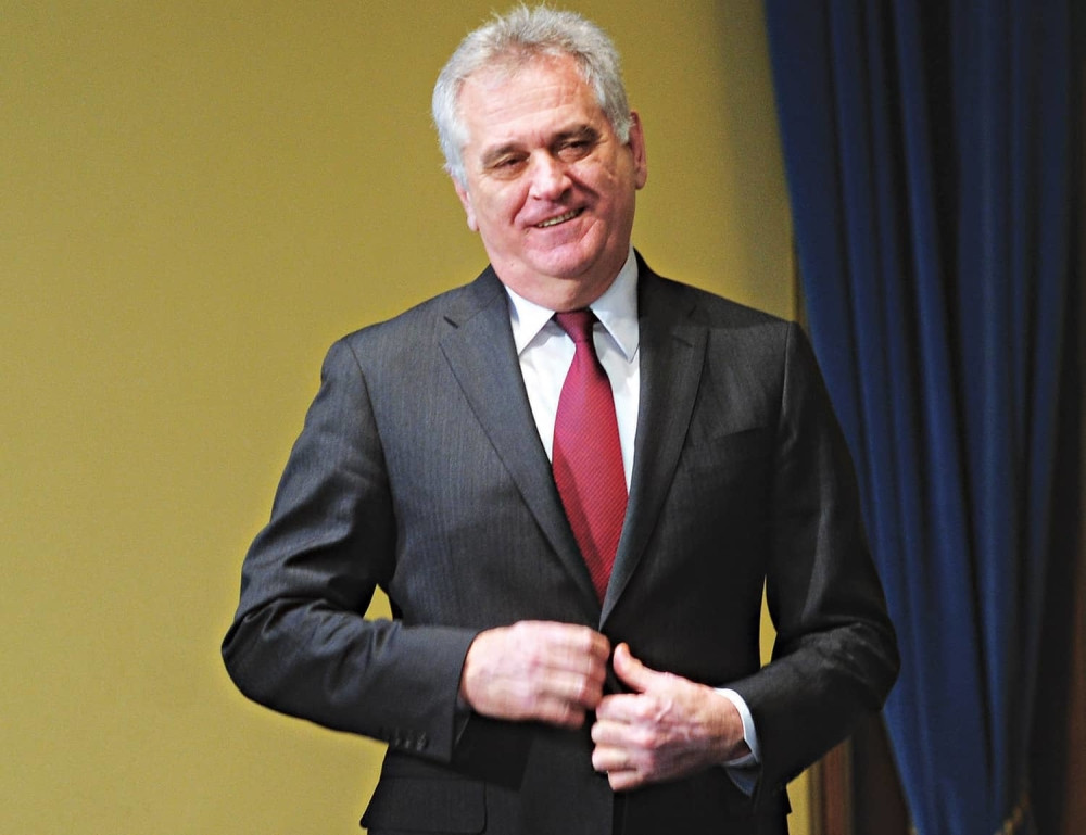 Tomi se žuri u fotelju!