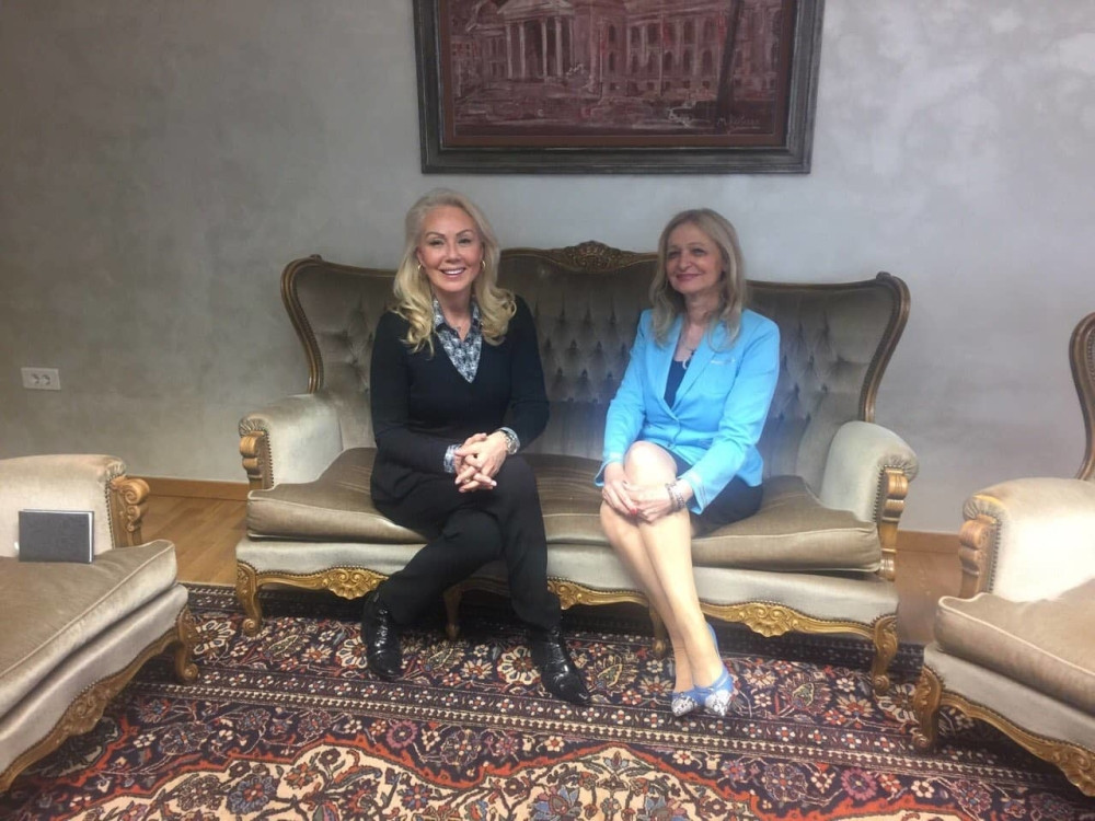 Brena u društvu srpskih diplomata (FOTO)