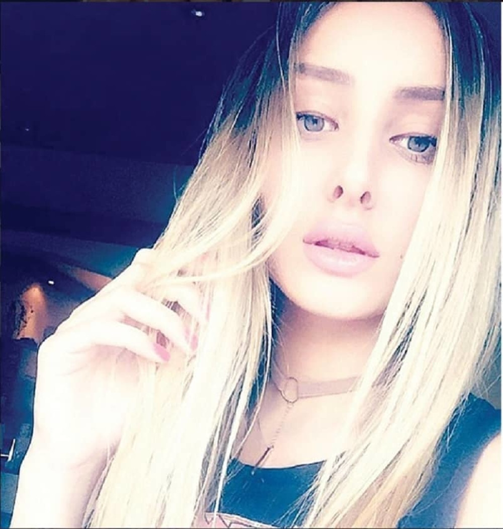 Luna Đogani pokazala seksi telo!