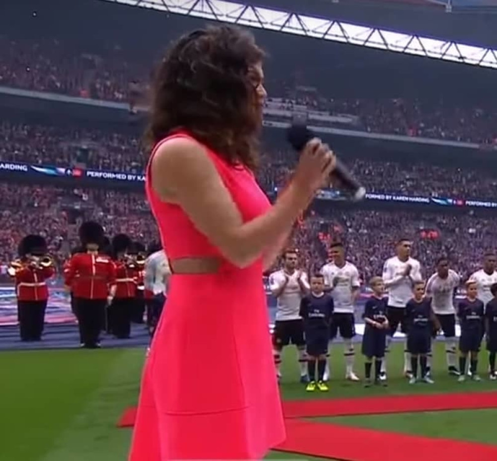 Pevačica se osramotila pred 90.000 ljudi (VIDEO)