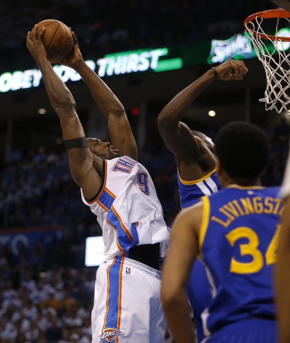 Oklahoma ubedljiva protiv Golden Stejta