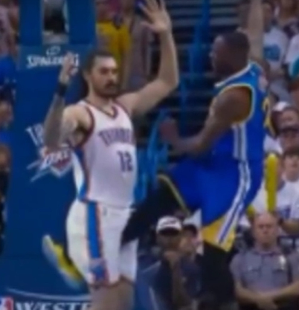 Za dve utakmice dva puta šutnuo protivnika u međunožje