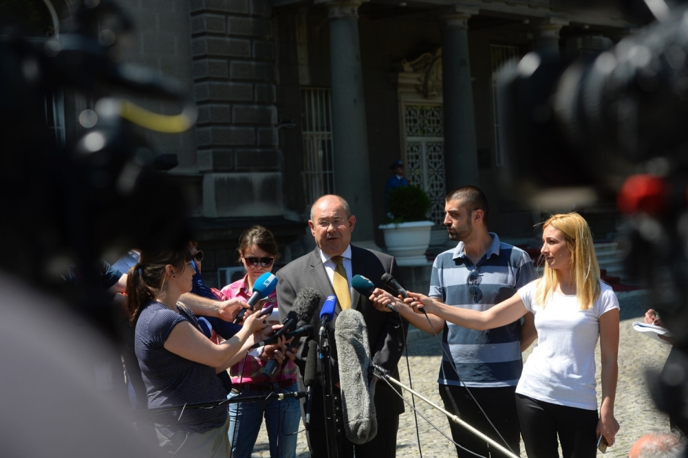 Političari bolje da ne komentarišu RTV