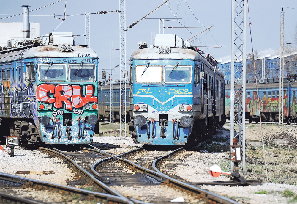 Rakić: Direktori "Železnica" nemaju diplome?!