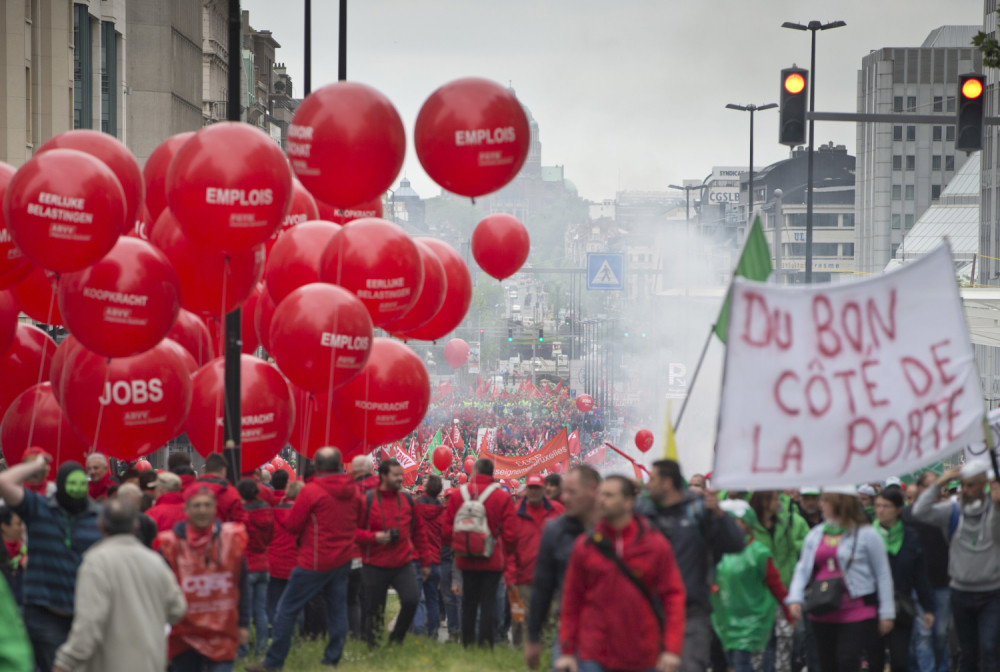 Opšta tuča na demonstracijama