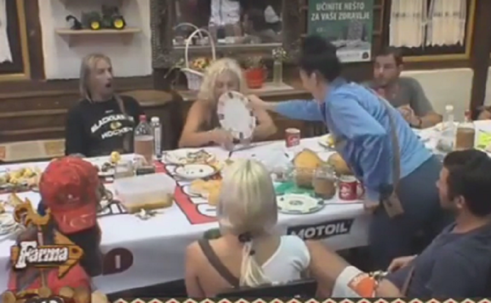 Ku*ko, smršaj! (VIDEO)