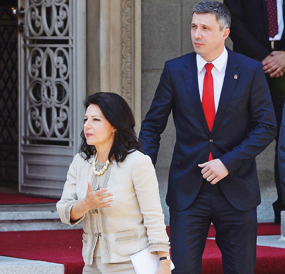 Vučić rastavio Sandu i Boška!