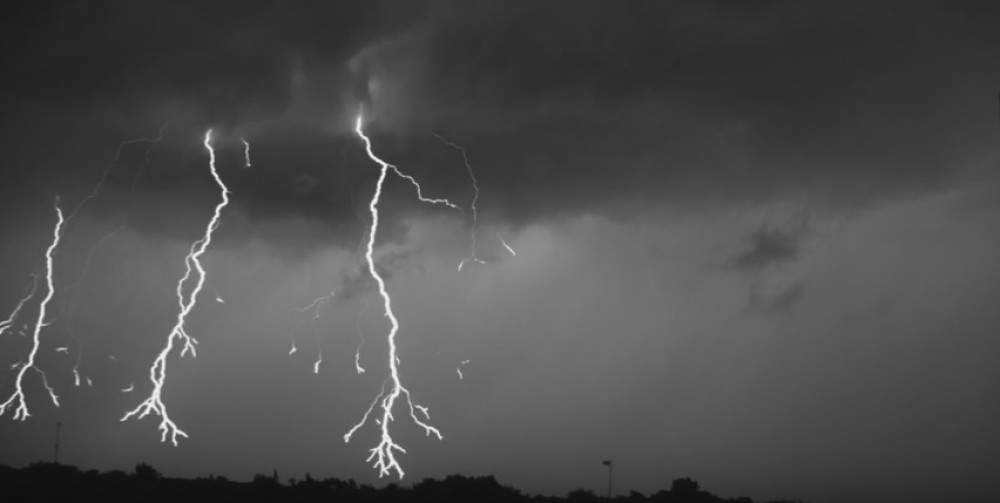 Grom spalio domaćinstvo, treslo se celo selo