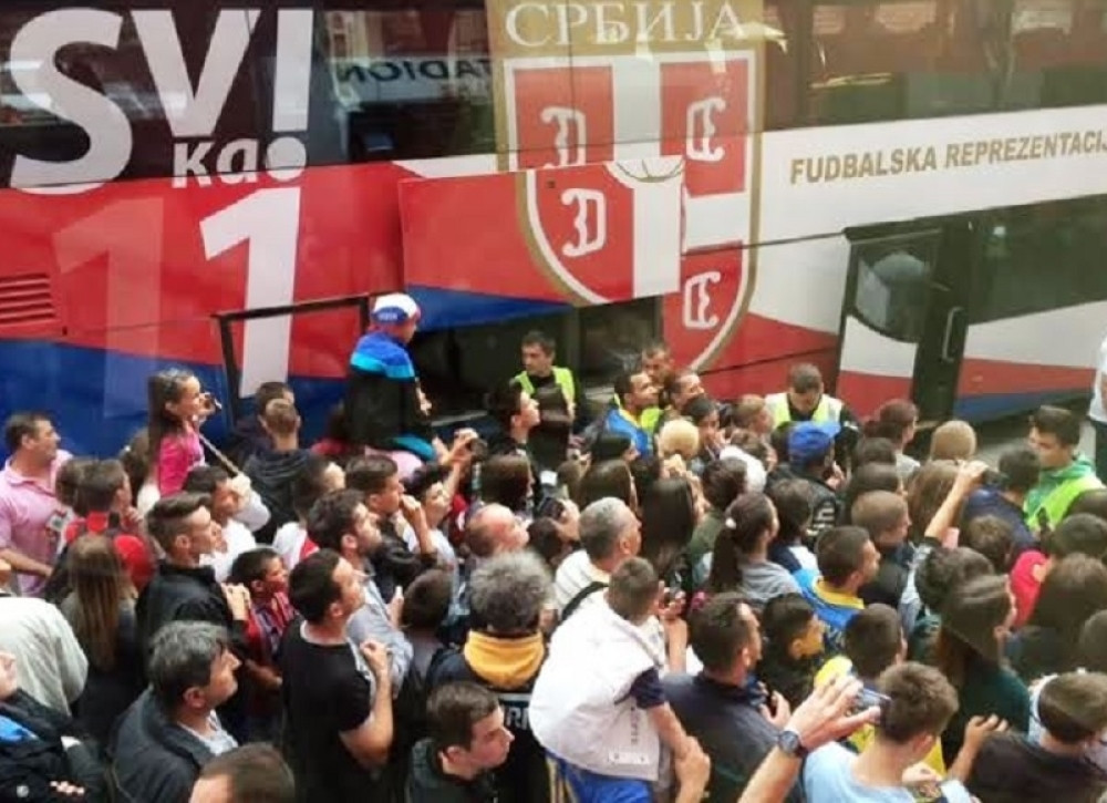 Fanovi "zaskočili" Matića i Ivanovića (FOTO)