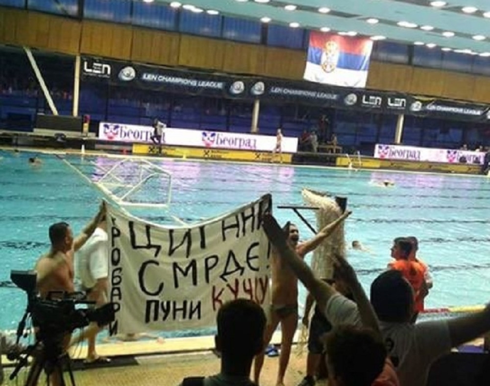 Vaterpolisti Partizana: Puni ku**u, cigani smrde