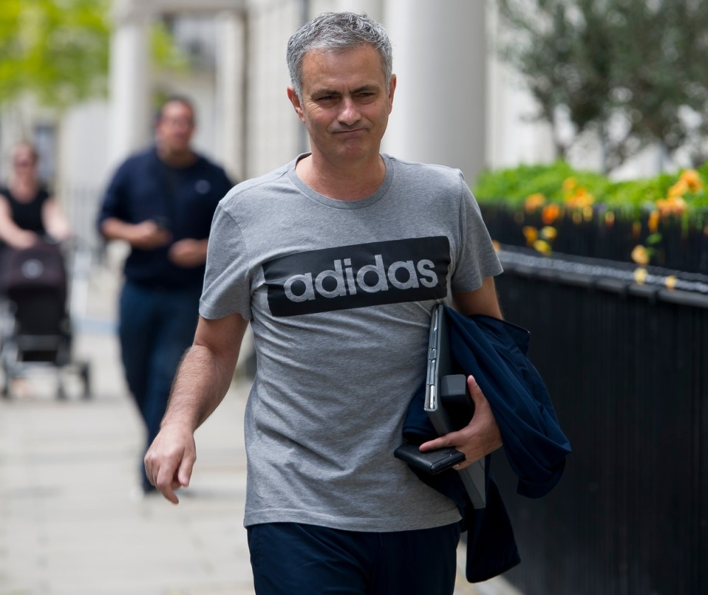 Murinjo otvorio Instagram da bi objavio ugovor