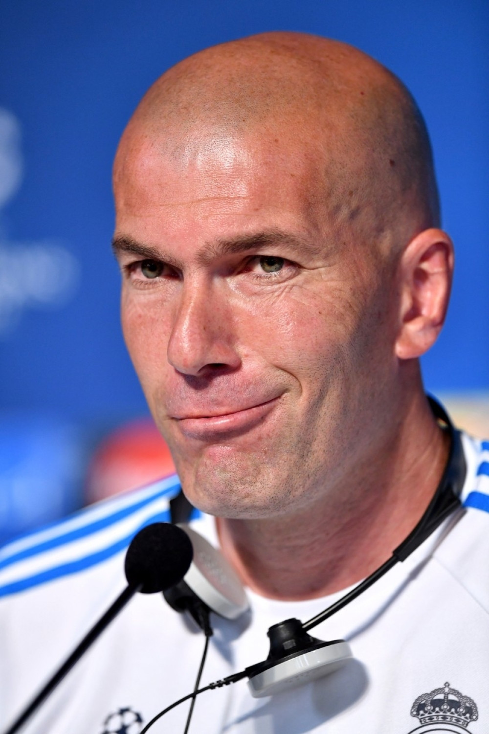 Bivši trener Reala se SKINUO  SKROZ, ali kad mu vidite ŽENU ODLEPIĆETE! (VIDEO)