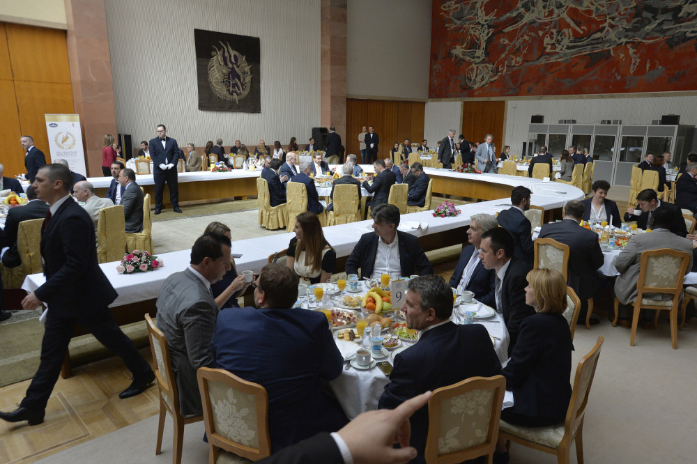 Molitveni doručak "Ljubi bližnjeg svog"