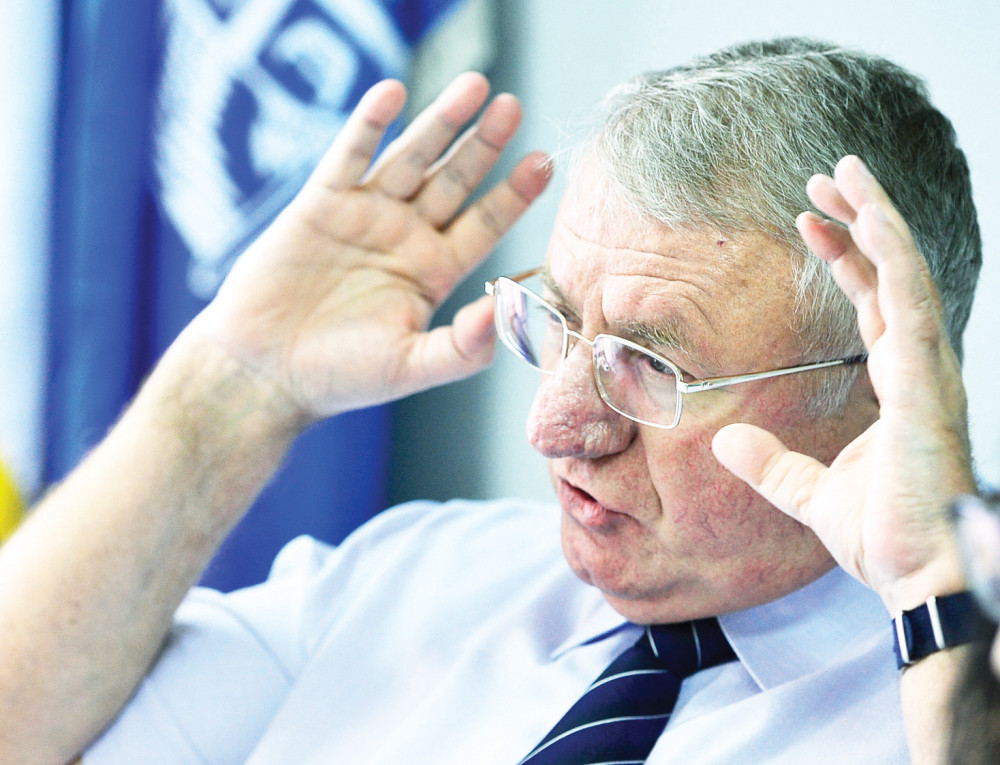 Evo kako je Šešelj godinama ismevao Haški sud! (VIDEO)