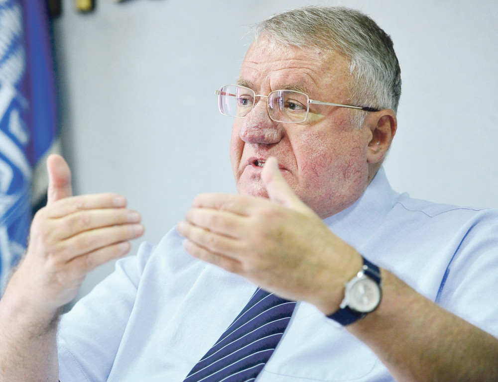 Šešelj: Tomo, kukavica si, beži u mišju rupu!