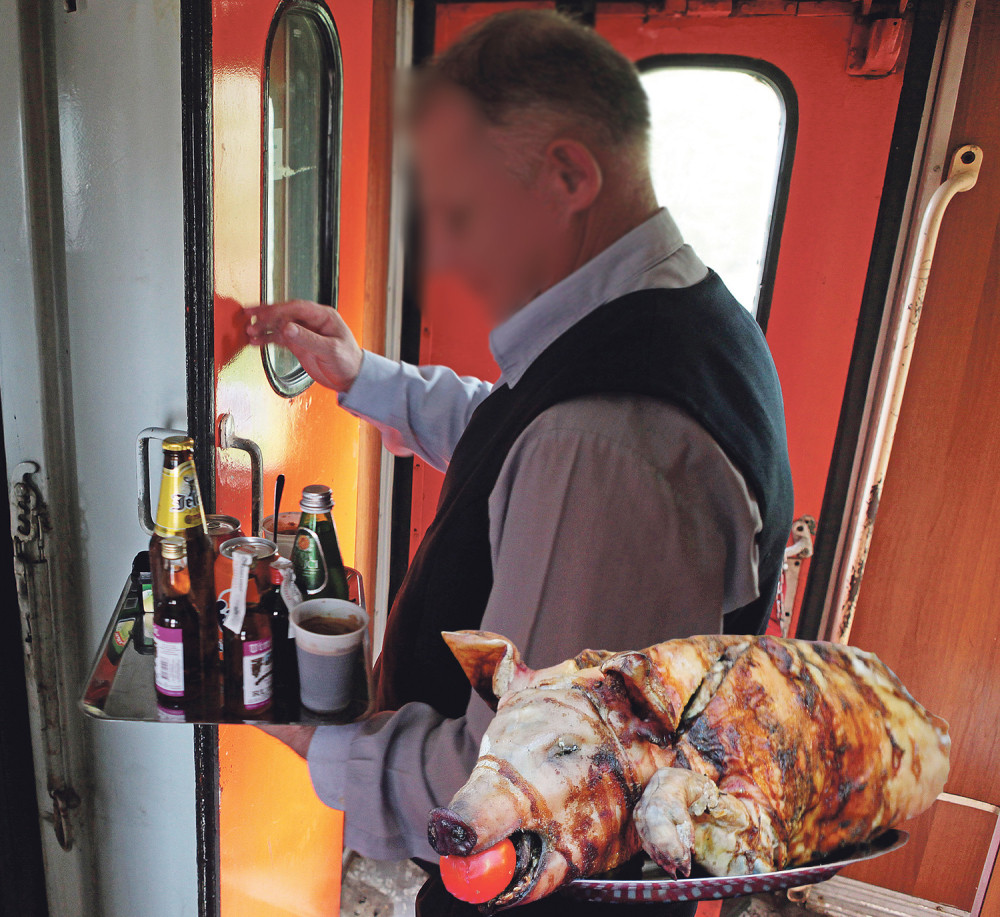 Direktori pokrkali 1,7 miliona!