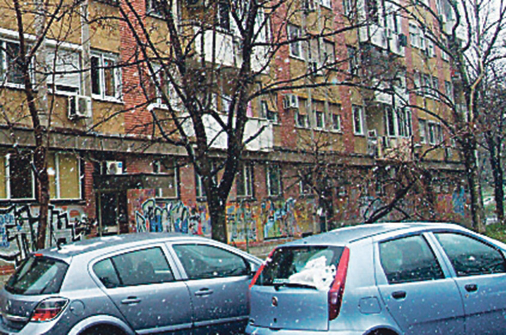 Drugarice u krvi ogrezle