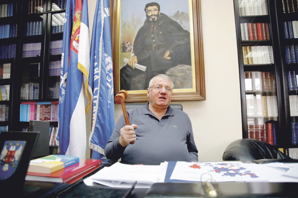 Šešelj: Ulazim u "Parove"!