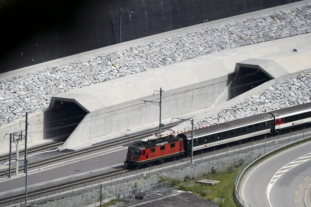 Otvoren najduži tunel na svetu (FOTO i VIDEO)