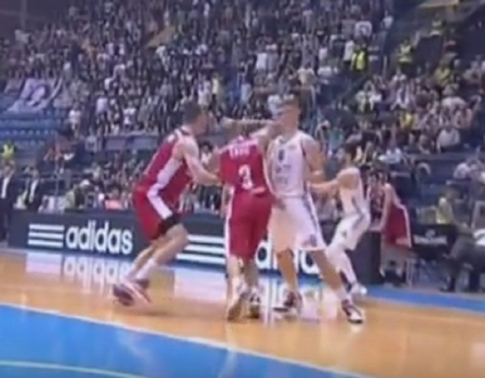 Čović udario Murića, obojica isključeni?! (VIDEO)