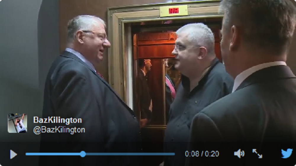 Čanak Šešelju: Još si živ, pa još i na slobodi (VIDEO)