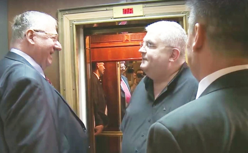 Žestoko se zakačili Čanak i Šešelj!