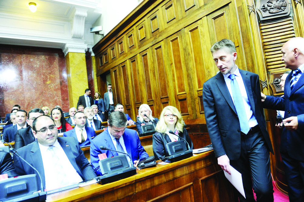 Martinović ućutkao Šešelja i Sandu