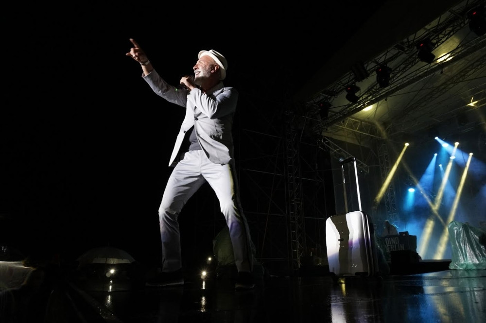 Pao krov na Merlinovog bubnjara (VIDEO)