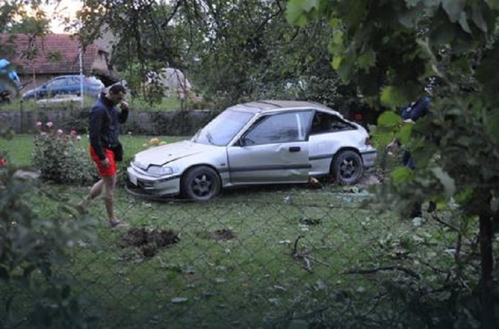 Kolima uleteo u tuđe dvorište (FOTO)