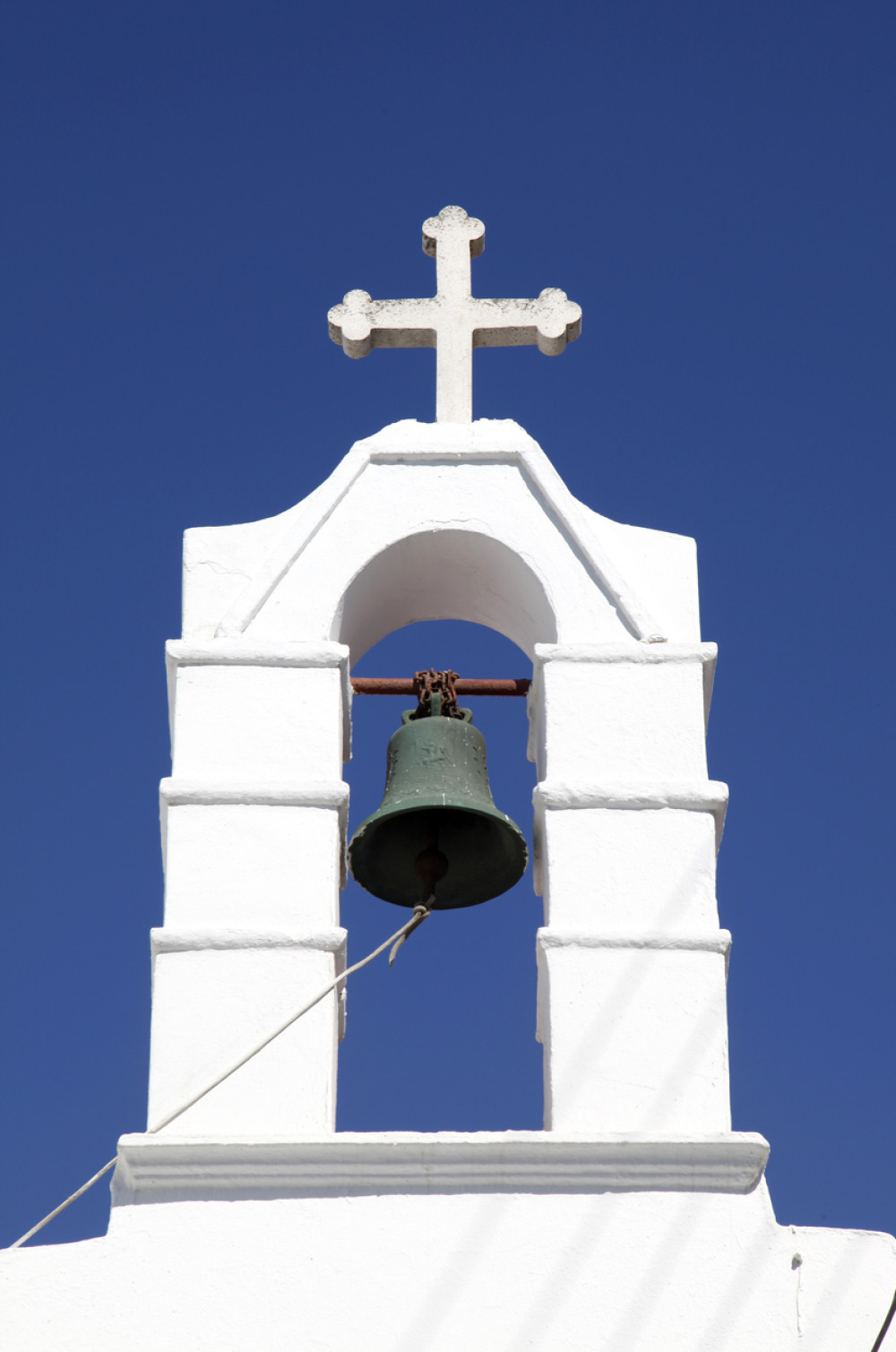 Odneti sa ikona prilozi vernika, Srbi uznemirani