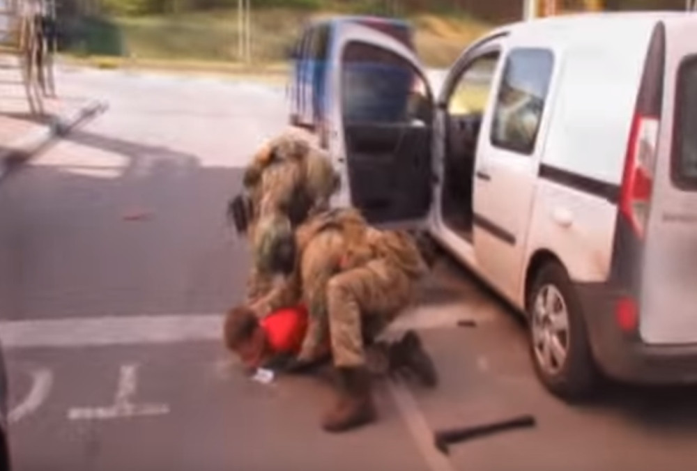 Snimak hapšenja teroriste koji je hteo da napadne EURO (VIDEO)