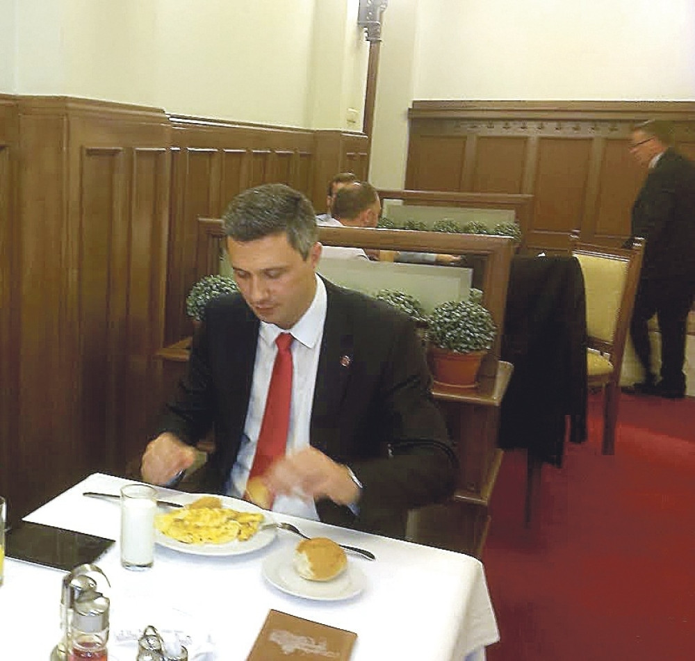 Sa Obradovićem na jaja! (FOTO)